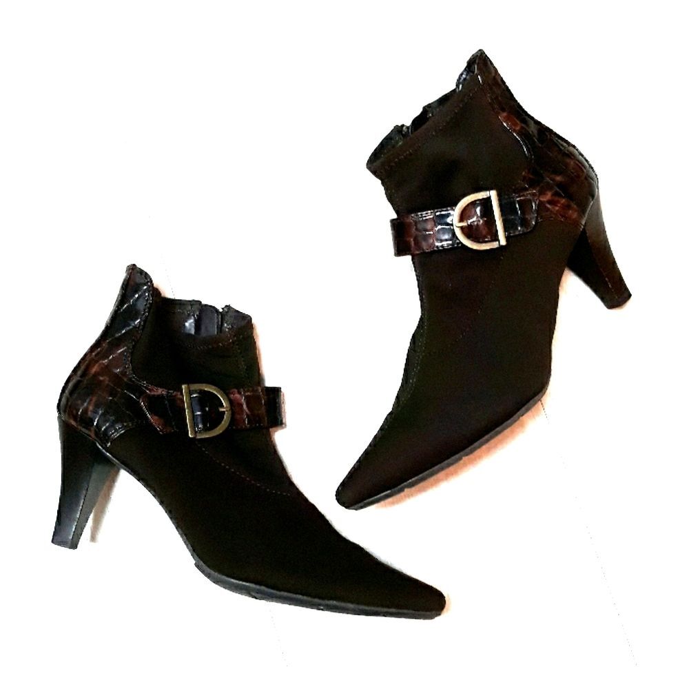 Relativity pointed toe ankle boots sz 6.5